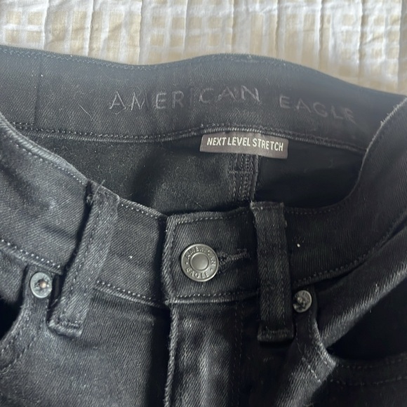 size 4 American eagle jeans - Picture 3 of 3